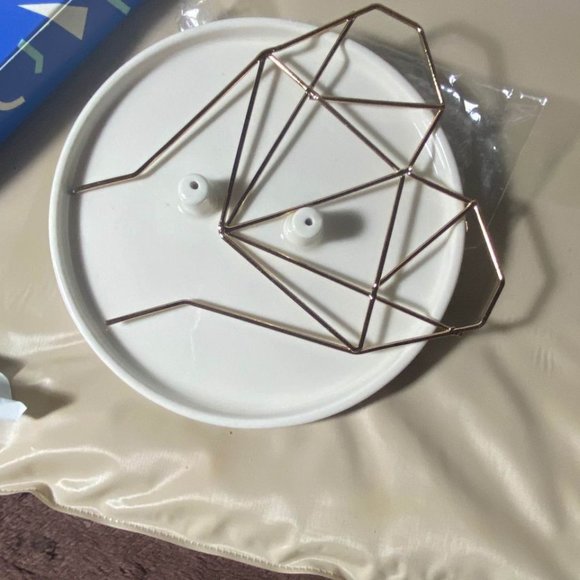 Imm “Coxet” Heart Wire Ceramic Jewelry Stand New R - Picture 3 of 8